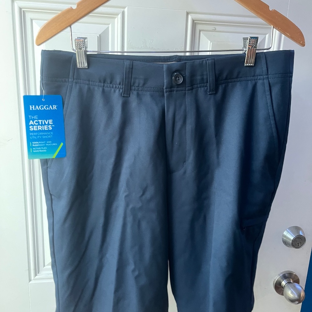 Men’s golf shorts
